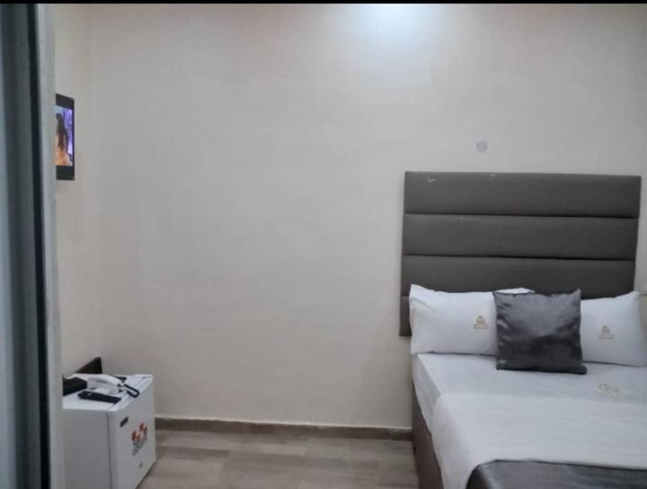 Hotel D Ritz Owode Ede Екстер'єр фото